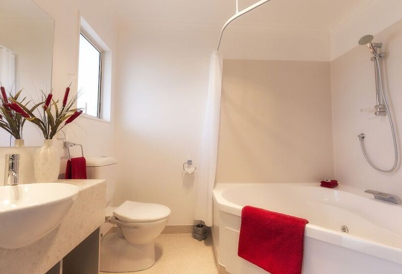 スタンダードスタジオ, Mohua Motels