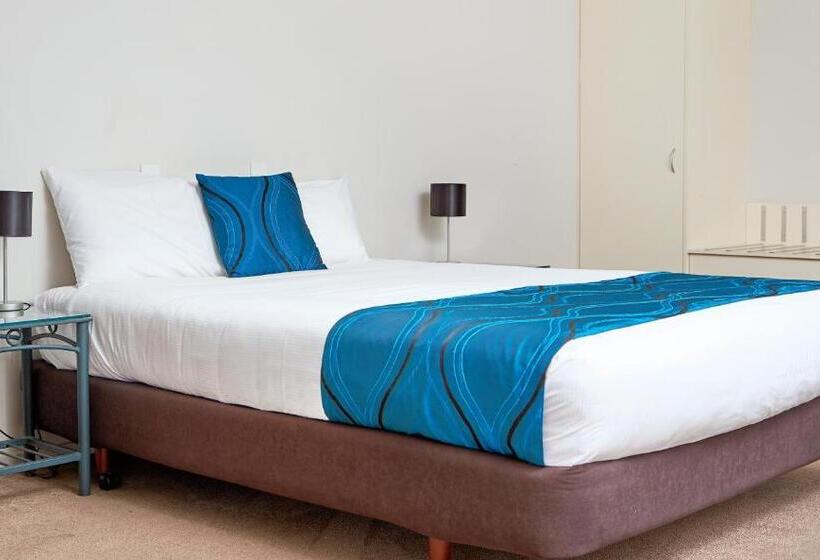 デラックススタジオ, Barringtons Motor Lodge