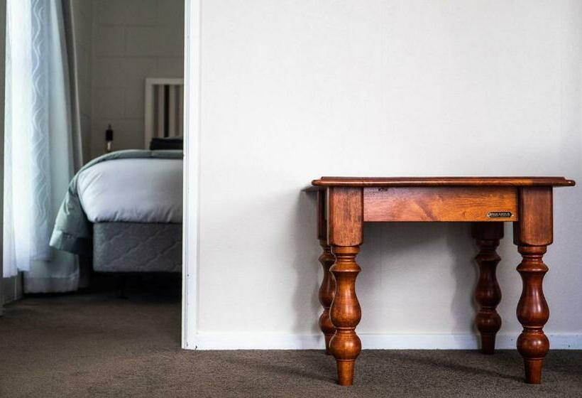 침실 1개 아파트, Clyde Central