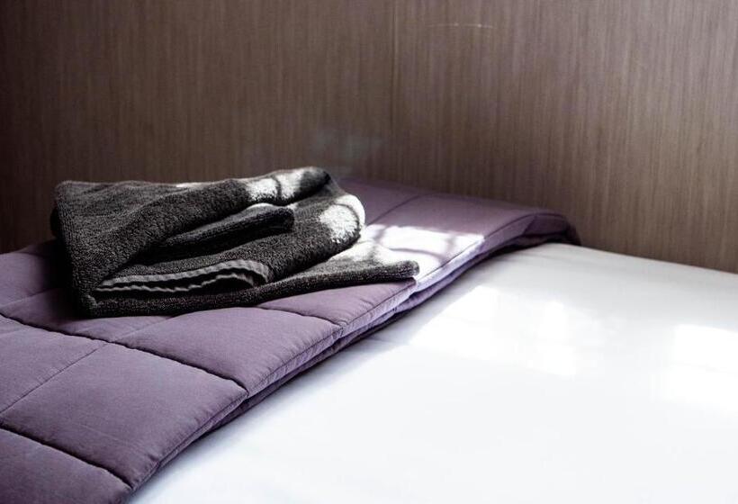 침실 2개 수피리어 아파트, Clyde Central