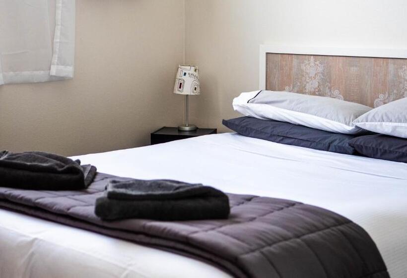 침실 2개 수피리어 아파트, Clyde Central