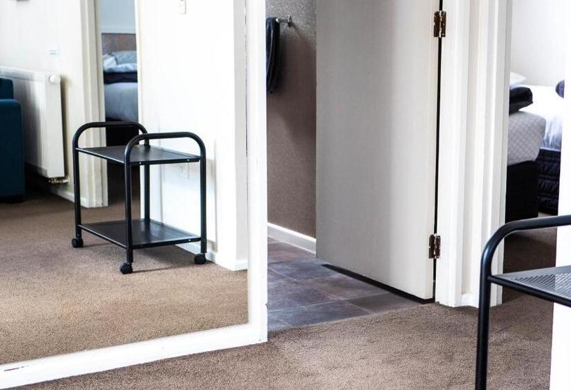 침실 2개 수피리어 아파트, Clyde Central