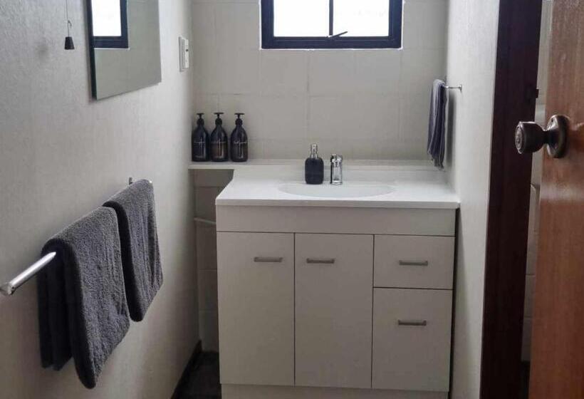 1 베드룸 패밀리 아파트, Clyde Central