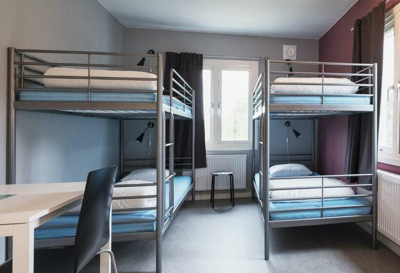 스탠다드 4인용 룸 공용 욕실, Partille Vandrarhem