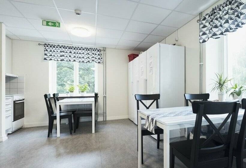 스탠다드 4인용 룸 공용 욕실, Partille Vandrarhem