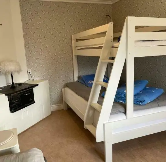 Standard Kolmen Hengen Huone, Stf Hostel Mariestad