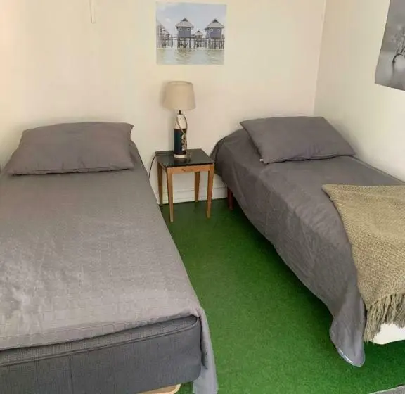 Standard-huone Jaettu Kylpyhuone, Stf Hostel Mariestad