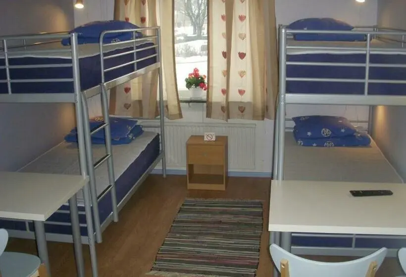 Standard Neljän Hengen Huone, Vandrarhem Köping