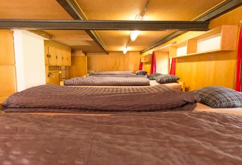 מיטה בחדר משותף, Gasthaus Pension Zum Turm