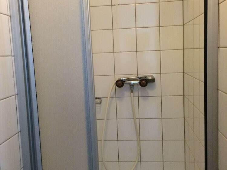 패밀리 룸 공용 욕실, Gruppenhaus Rosy   Hostel