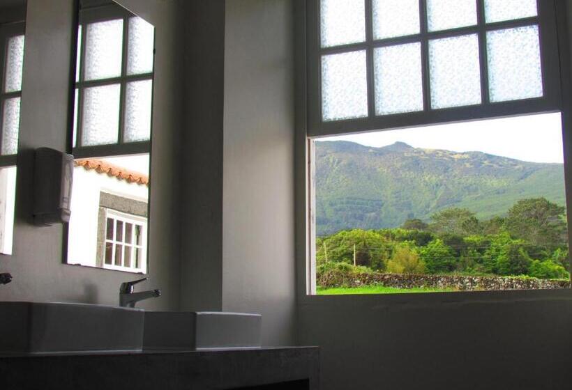 سرير فى غرفة مشتركه, Azores Youth Hostels   Pico