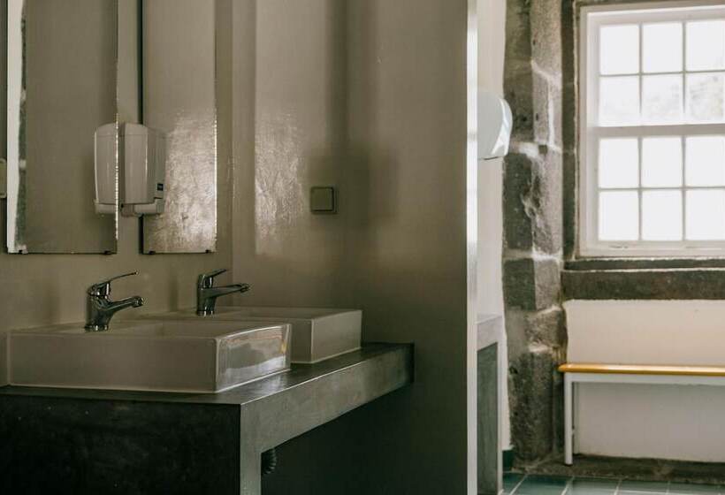 غرفة قياسية ثلاثية, Azores Youth Hostels   Pico