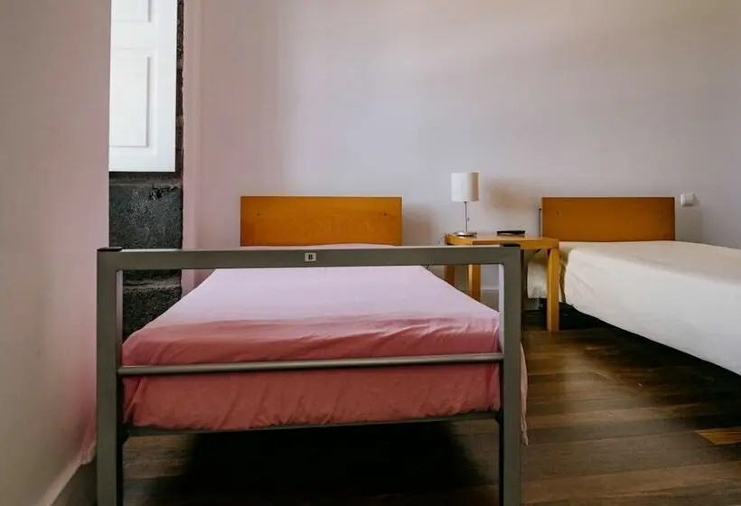 Standard-huone Jaettu Kylpyhuone, Azores Youth Hostels Pico