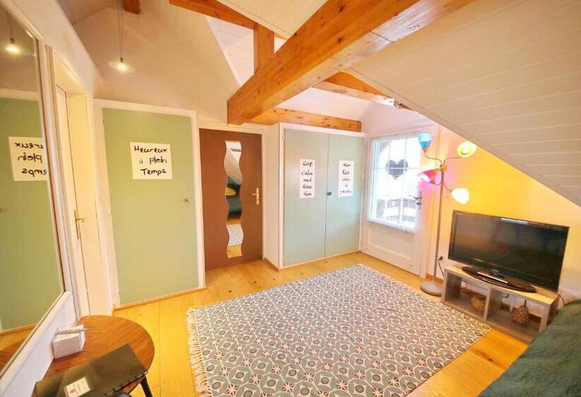 Standard studio with lake view, Corseaux Beach