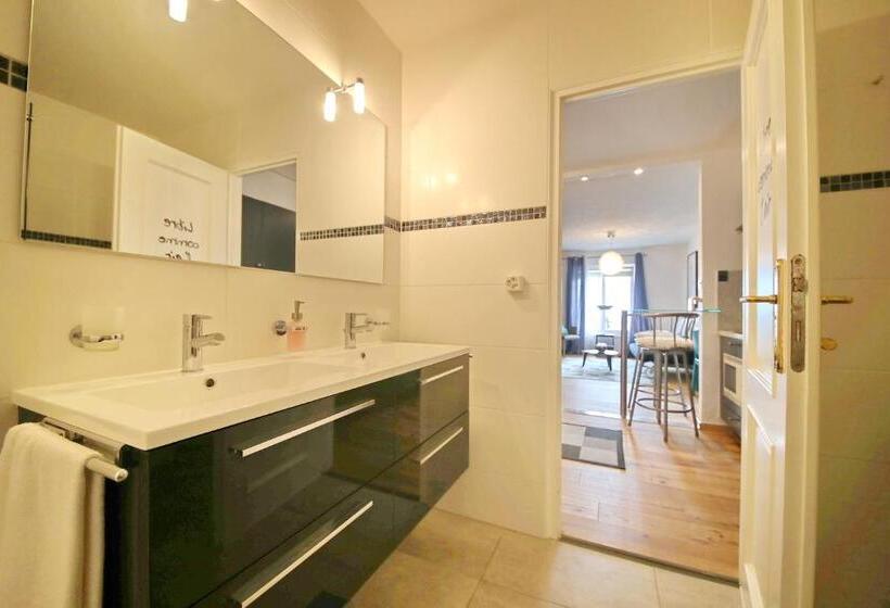 1 Bedroom Apartment Lake View, Corseaux Beach