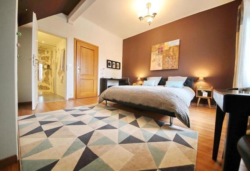 Superior room with lake view, Corseaux Beach