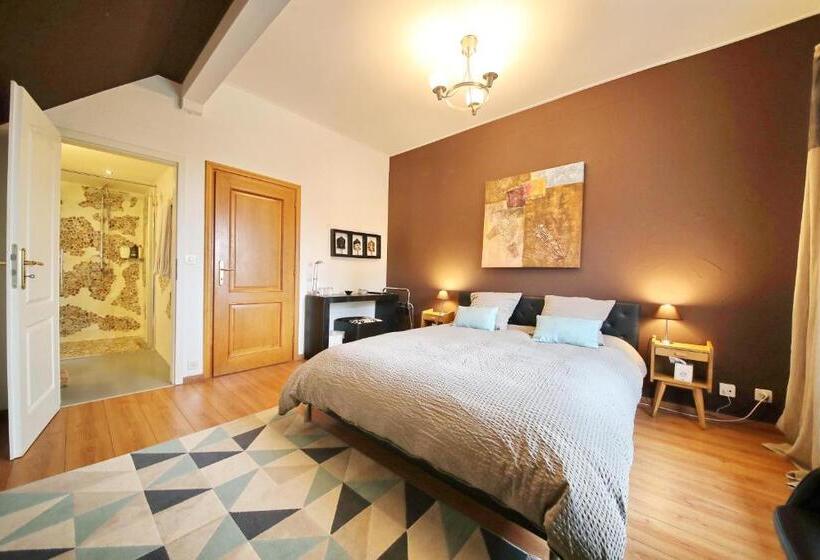 Superior room with lake view, Corseaux Beach