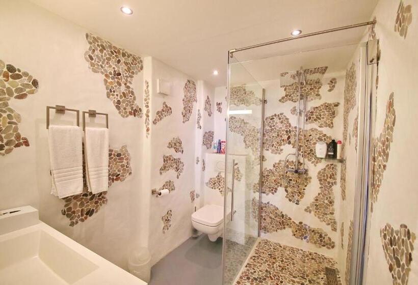 Superior room with lake view, Corseaux Beach