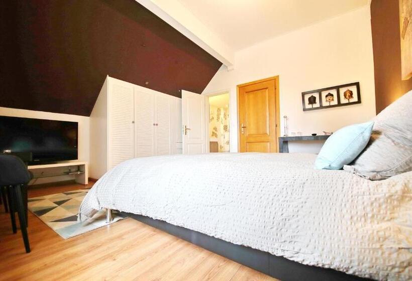 Superior room with lake view, Corseaux Beach