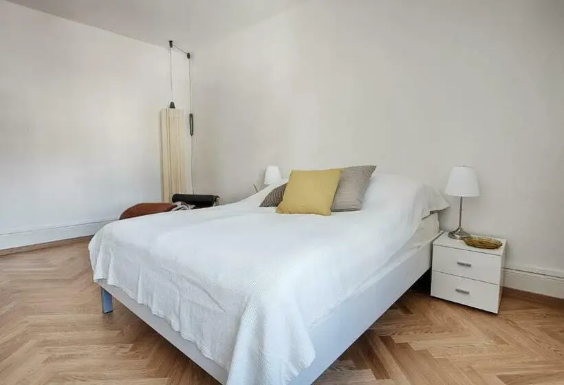 اتاق استاندارد با سرویس بهداشتی مشترک, Am Pavillon, Bed&kitchen