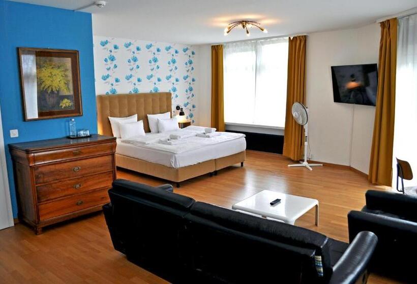 اتاق استاندارد چهارنفره با سرویس بهداشتی مشترک, Guesthouse Fürdich