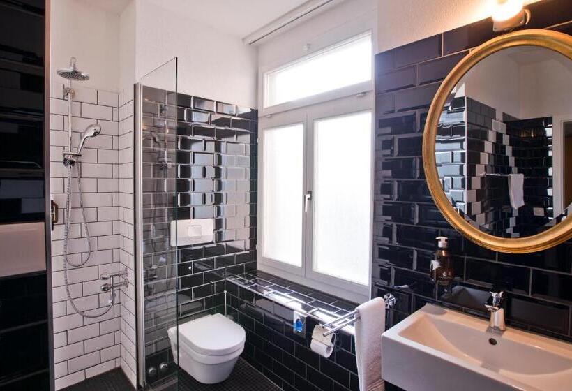 اتاق استاندارد چهارنفره با سرویس بهداشتی مشترک, Guesthouse Fürdich