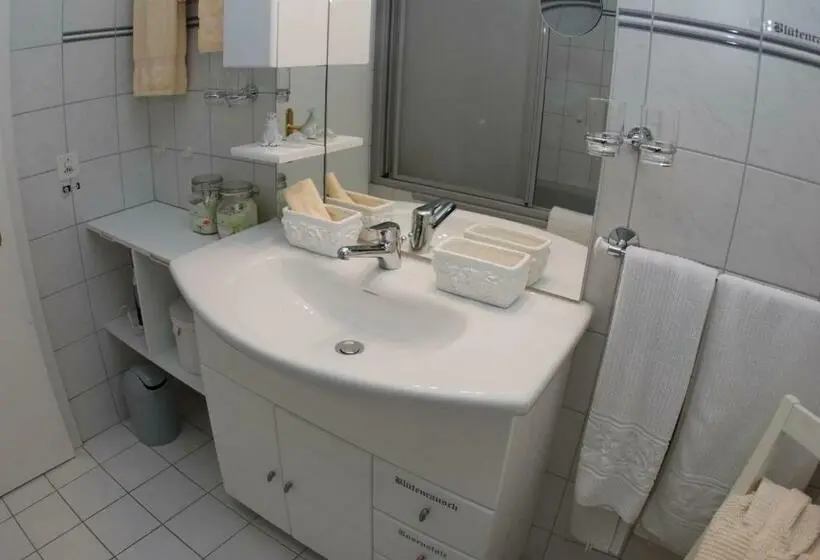 スーペリアールーム, Bed And Breakfast Im Röseligarten
