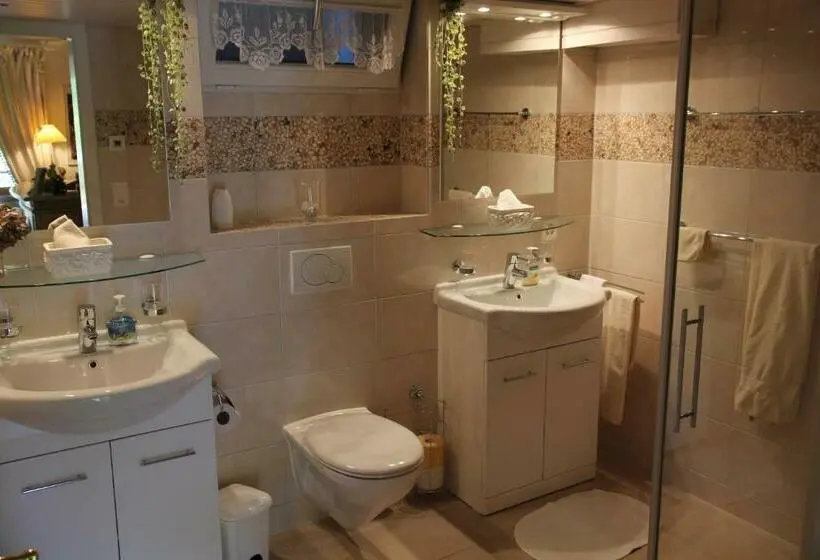 スーペリアールーム, Bed And Breakfast Im Röseligarten