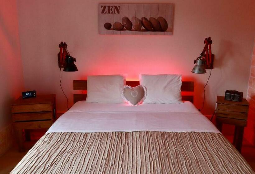 חדר סטנדרט, Une Nuit Ailleurs