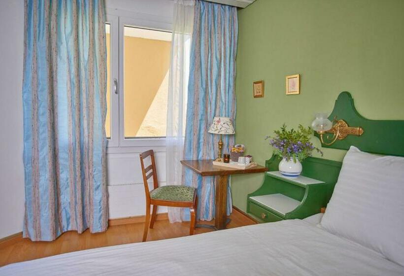 غرفة قياسية فردية, La Balance Self Check In