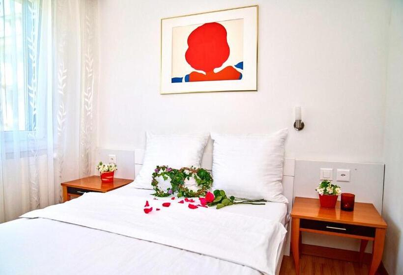 غرفة قياسية فردية, La Balance Self Check In