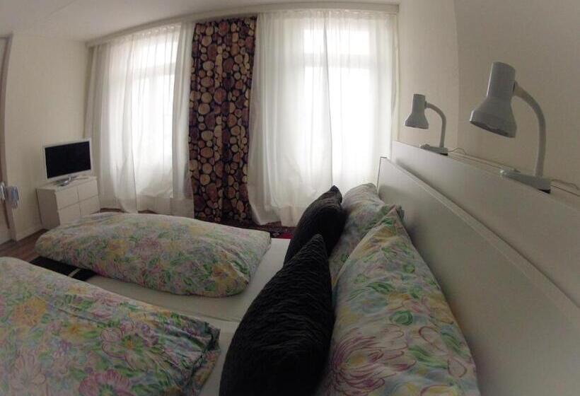 带共用浴室的标准房间, Basicrooms