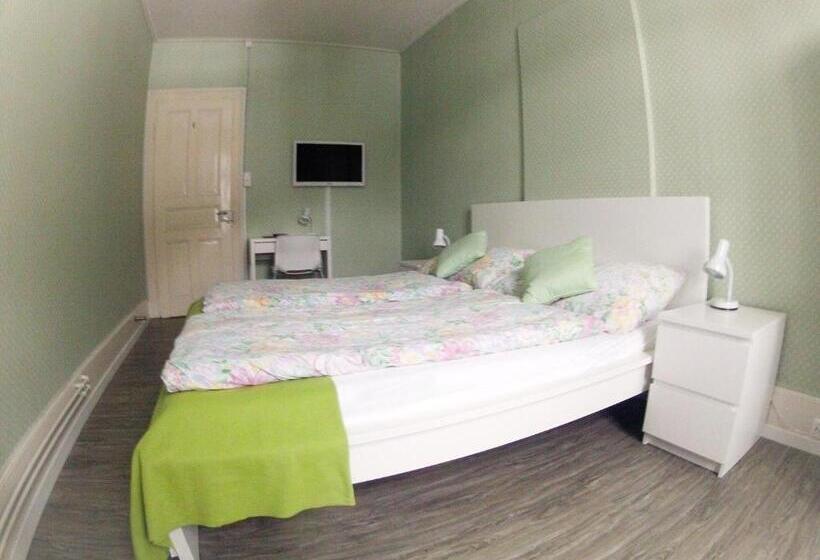 带共用浴室的标准房间, Basicrooms