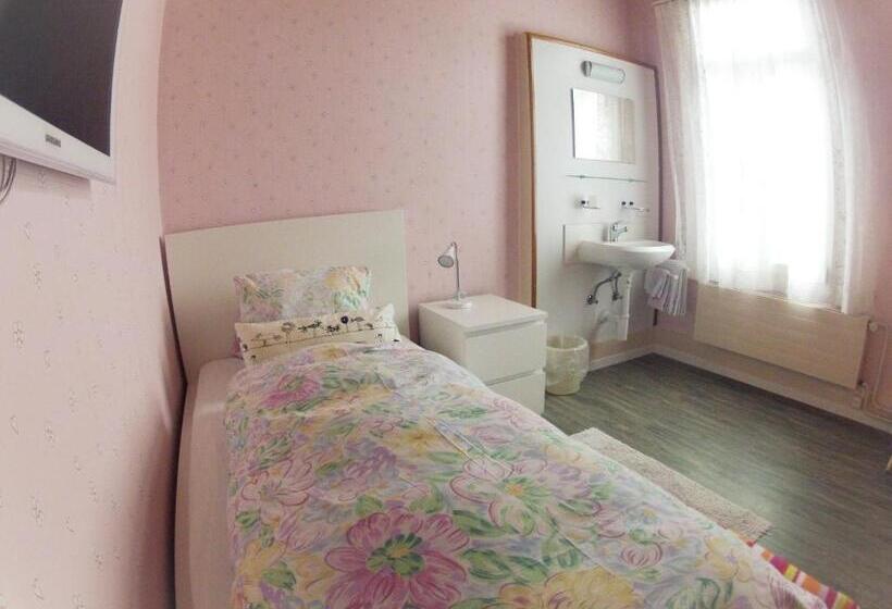 标准单人间共用浴室, Basicrooms