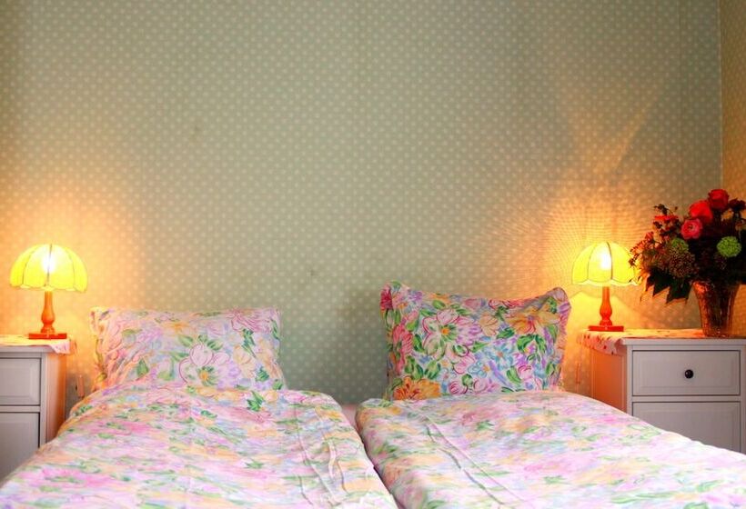 غرفة قياسية حمام مشترك, Basicrooms