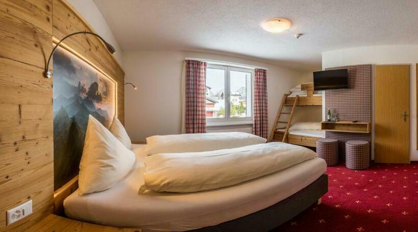 家庭间, Cristal Flumserberg