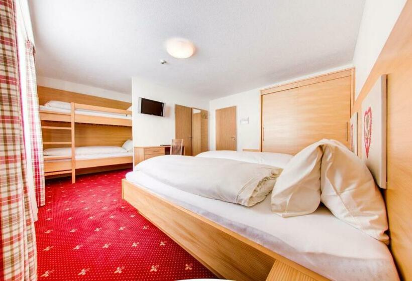 家庭间, Cristal Flumserberg