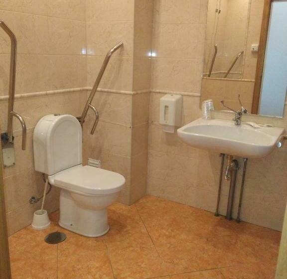 스탠다드 룸, Dom