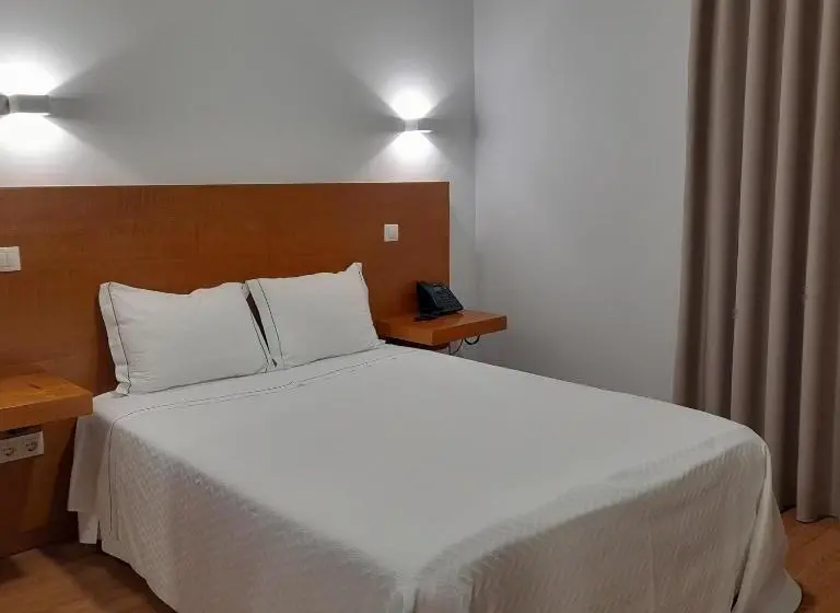 Standard-huone, Dom