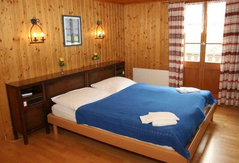 اتاق استاندارد با سرویس بهداشتی مشترک, Gasthaus Waldhaus