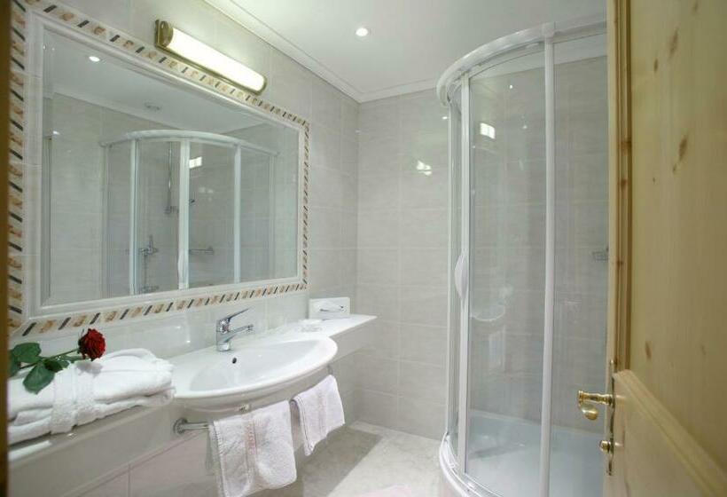 Standard Værelse, Das Homann