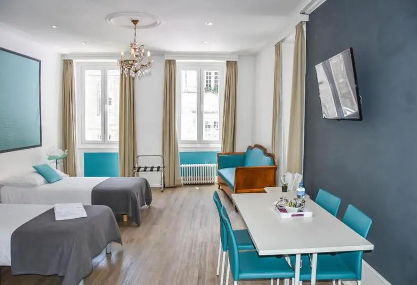Standard Neljän Hengen Huone, Hôtel Du Raisin