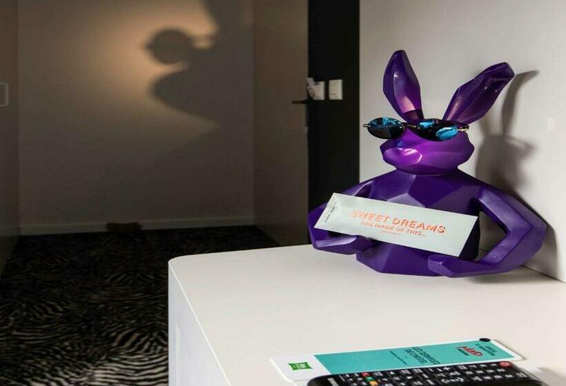 スタンダードルーム, Ibis Styles Lausanne Center Mad House