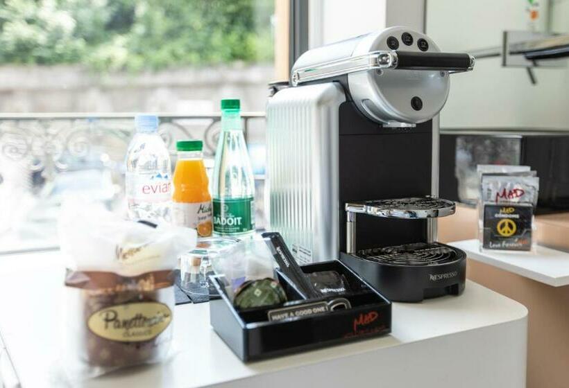 Номер Стандарт, Ibis Styles Lausanne Center Mad House