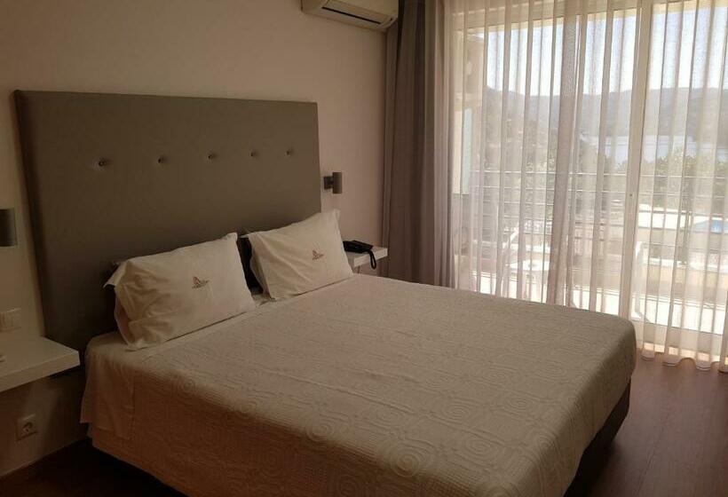 标准间, Lagoa Azul Do Geres