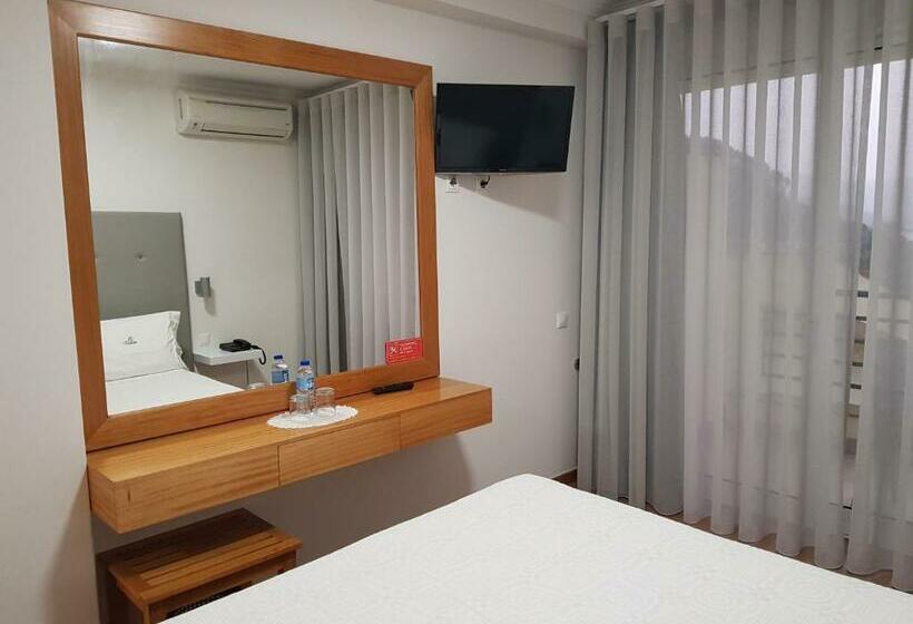 标准间, Lagoa Azul Do Geres