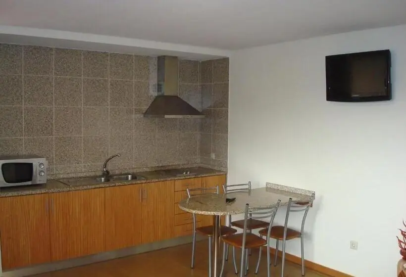 Standard-studio, Lagoa Azul Do Geres