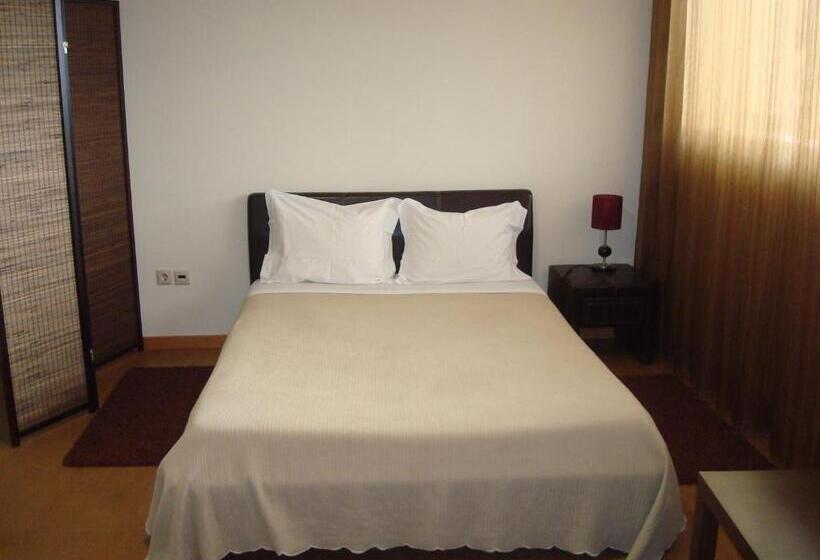 标准工作室, Lagoa Azul Do Geres