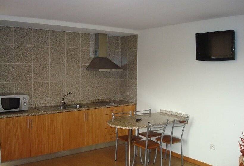 标准工作室, Lagoa Azul Do Geres