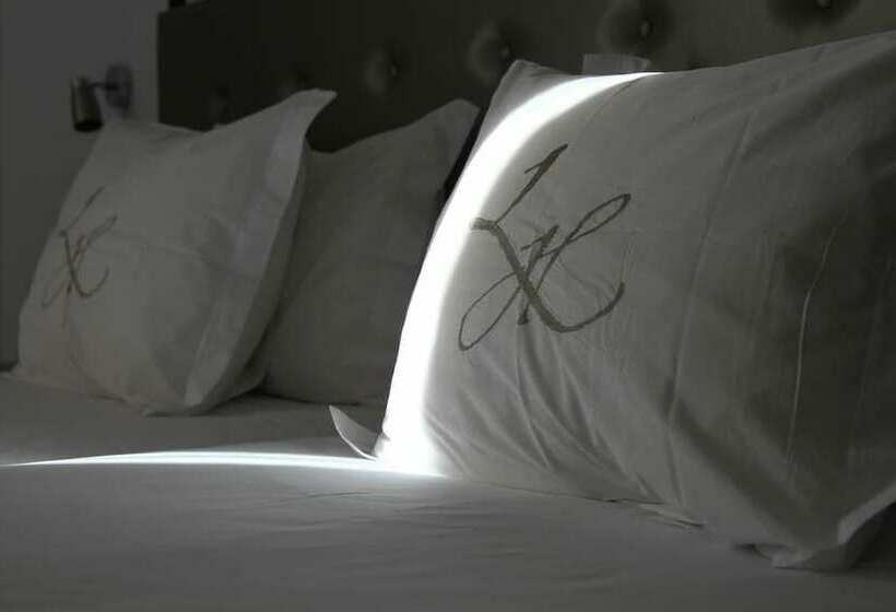 スタンダードルーム, Lazza